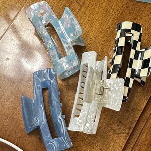 Pearlescent White & Blue Marbled Hair Claw Clips - Set of 4